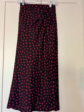 Princess Polly Black Red Floral Ruched Slit Maxi Skirt Size 4